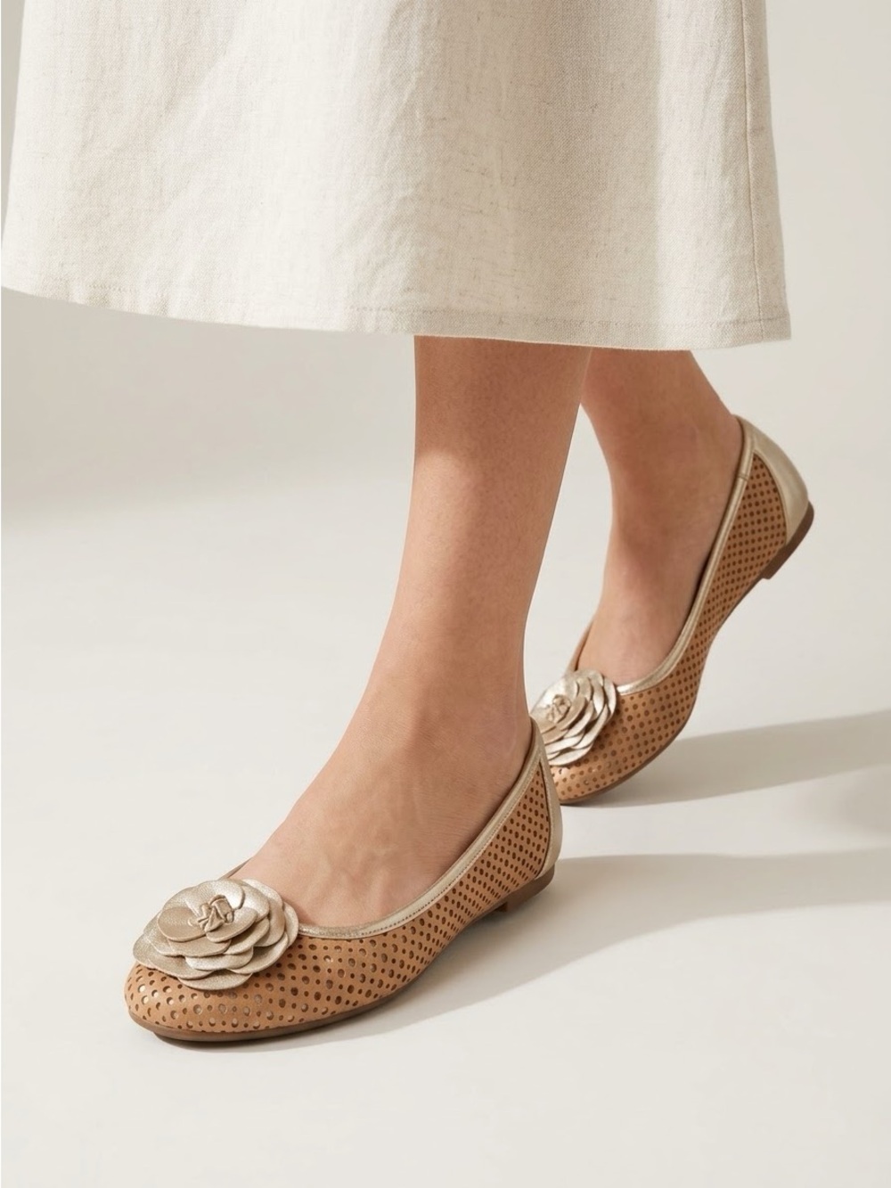 Anne Klein Anastasia Ballet Flat Brown & Gold US 8M